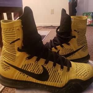 Kobe Bryant 10 elite sneakers
